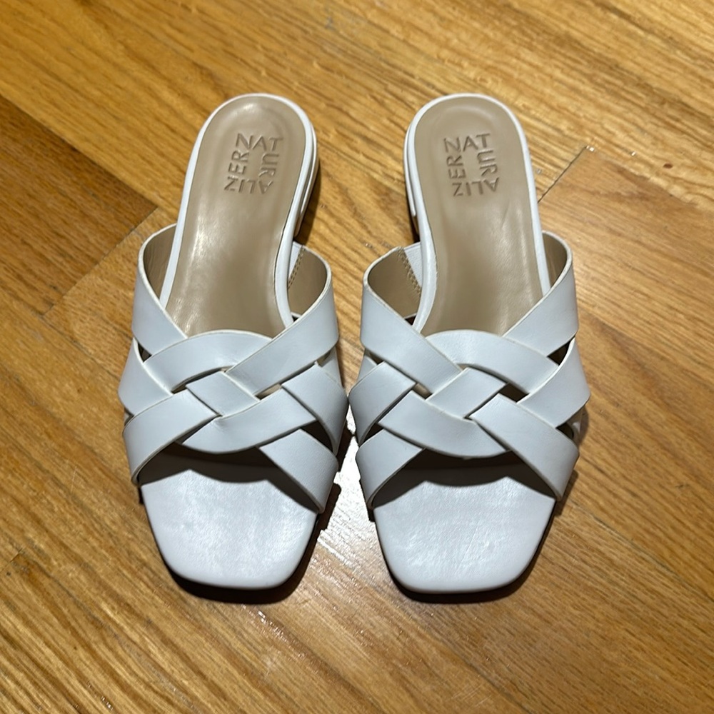NATURALIZER Ashford Sandal 7 Wide